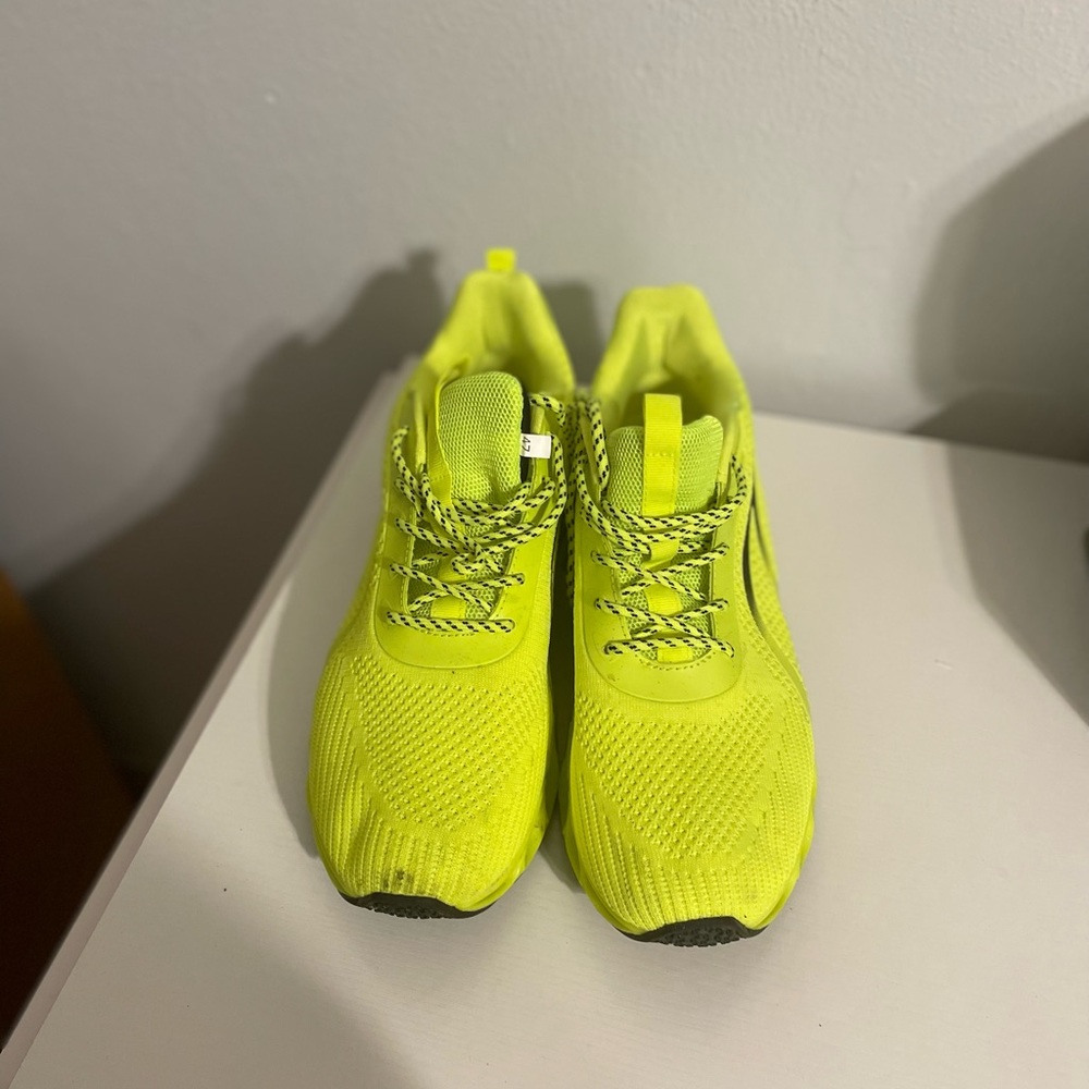 Mens walking shoes